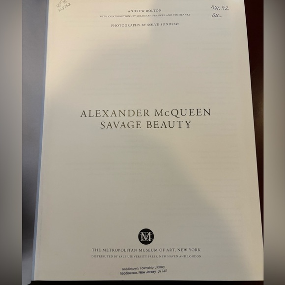 Alexander McQueen Savage Beauty 2011 Coffee Table Book - Picture 5 of 12